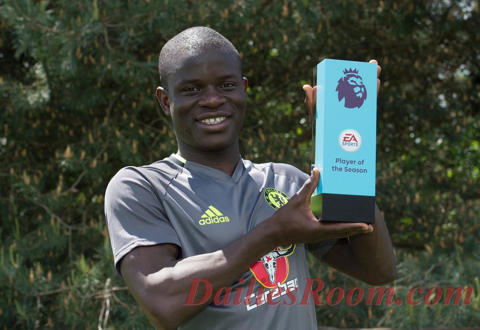 N'golo Kante wins English Premier League Best Player of the Season